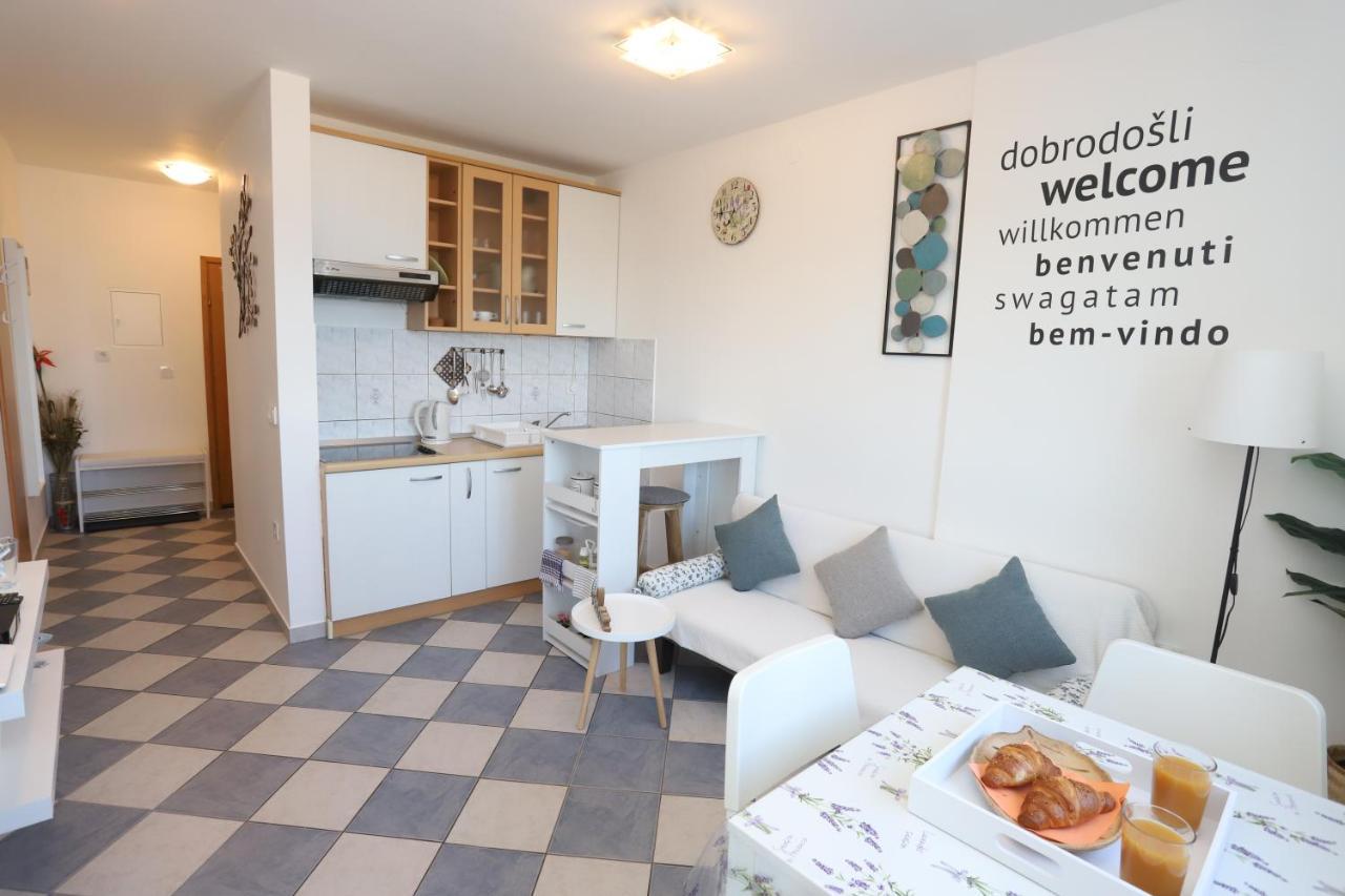 Relaxing Sea View, Apartment Okrug Gornji